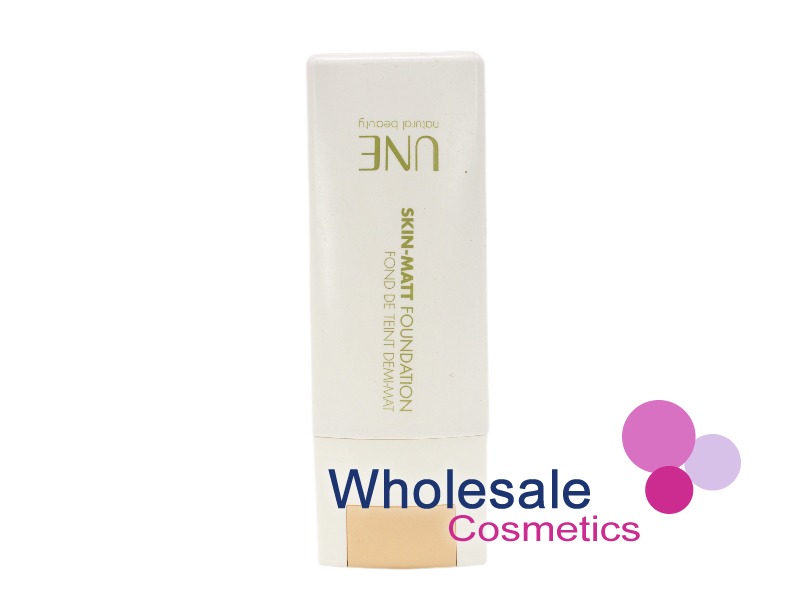 8 x Bourjois UNE Natural Beauty Skin Matt Foundation - M02
