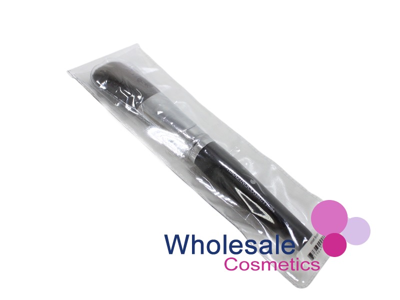 6 x Amazing Cosmetics Velvet Brush