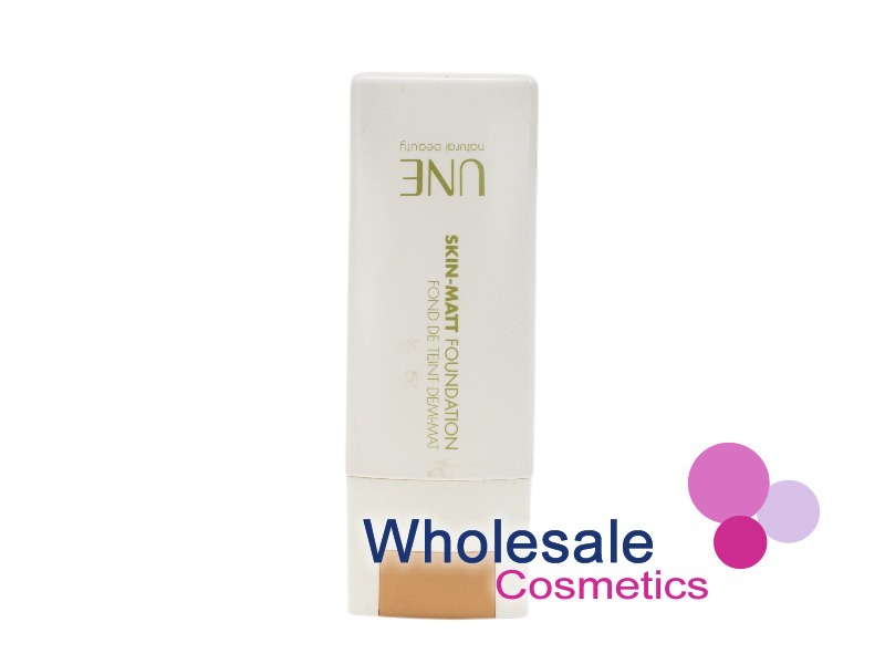 8 x Bourjois UNE Natural Beauty Skin Matt Foundation - M11